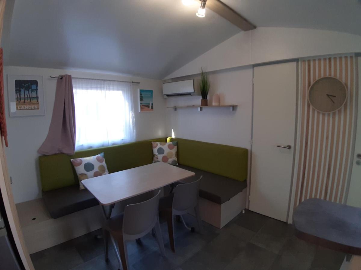 Camping Mobil 4-6 Personnes Au Bord Du D'aureilhan Aureilhan (Landes)