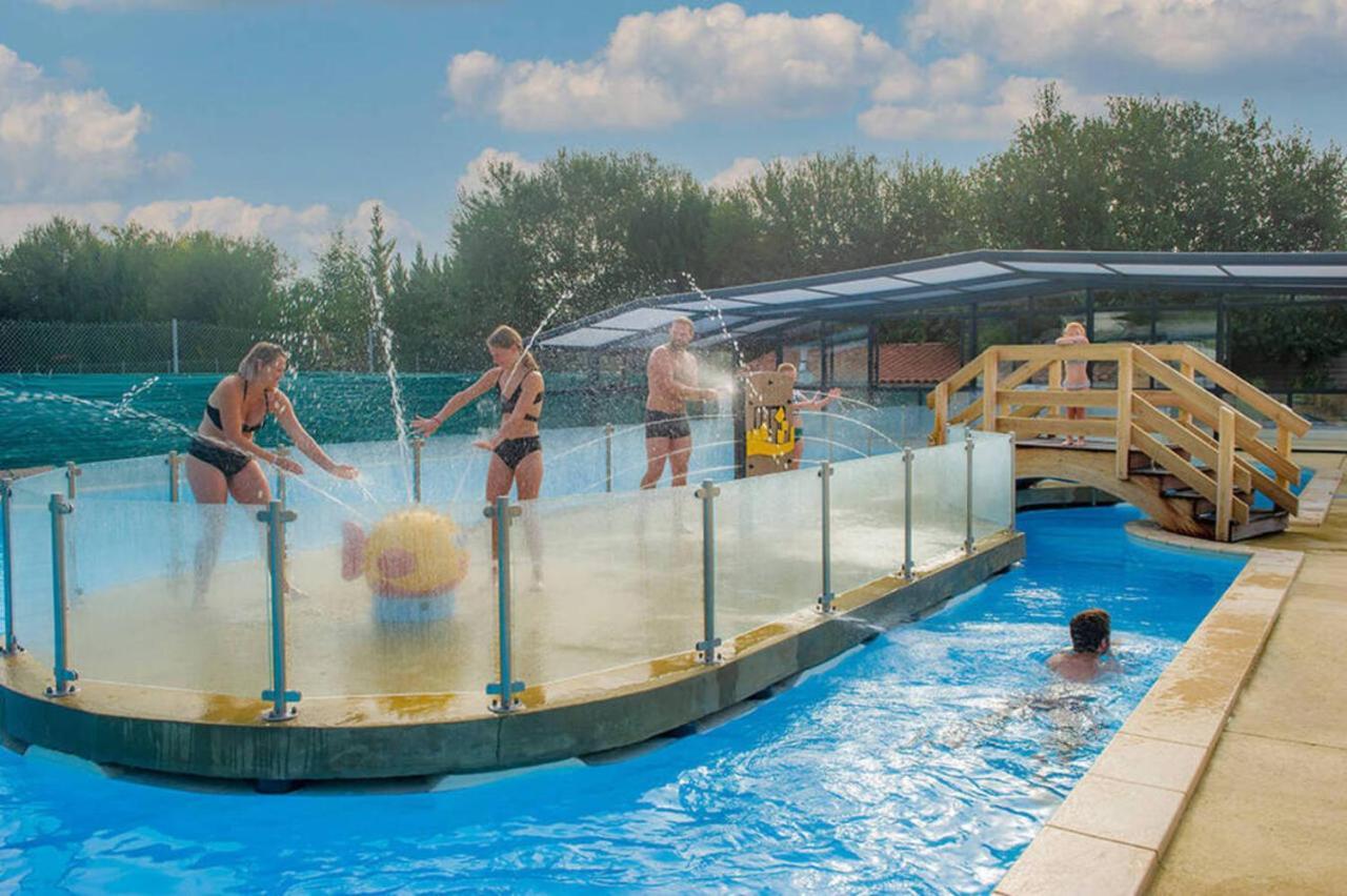 Mobil 4-6 Personnes Au Bord Du D'aureilhan Camping